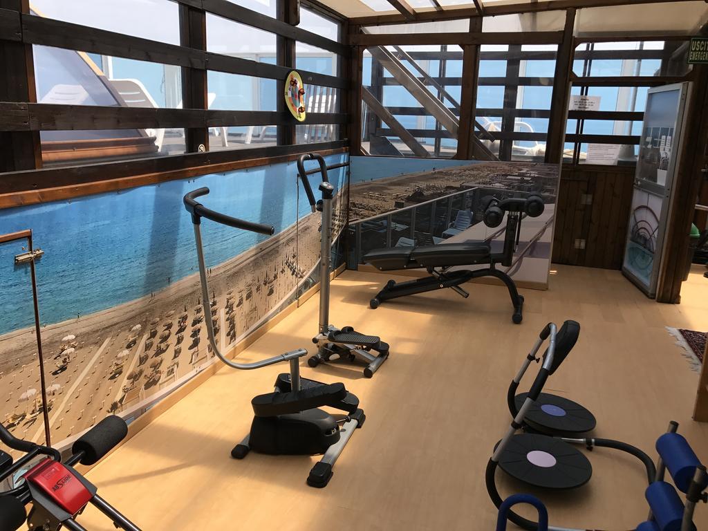 Hotel Byron Milano Marittima Exteriör bild