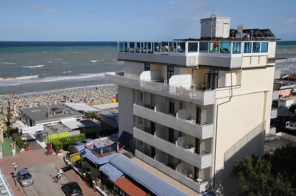 Hotel Byron Milano Marittima Exteriör bild
