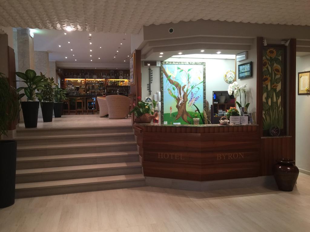 Hotel Byron Milano Marittima Exteriör bild
