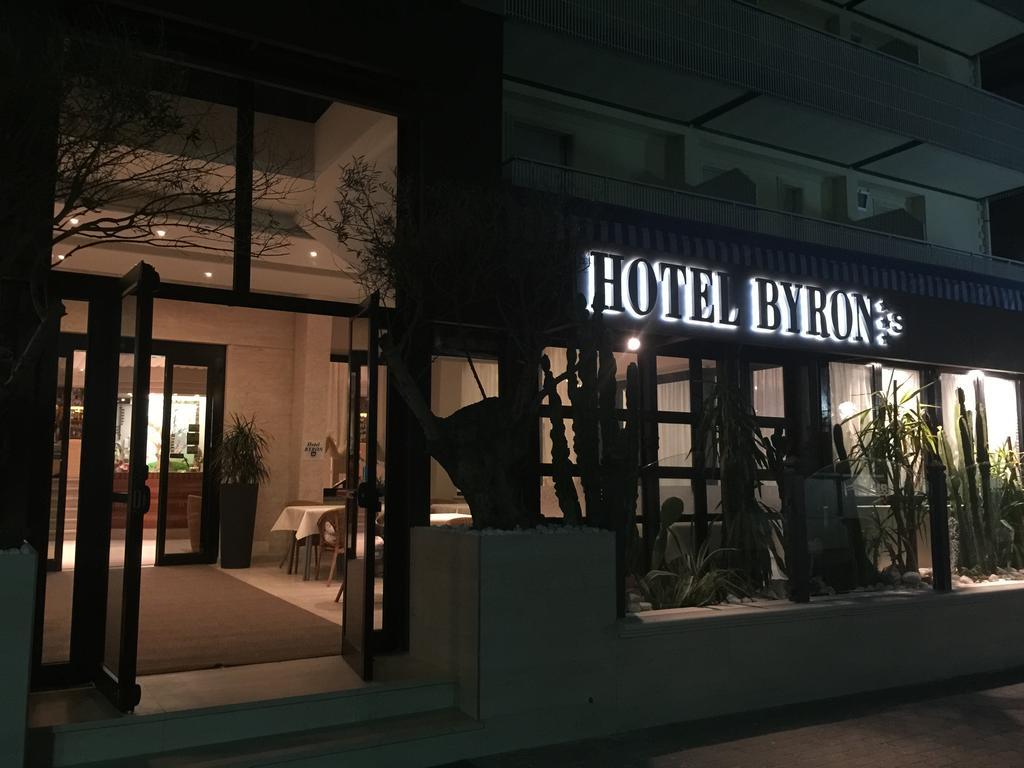 Hotel Byron Milano Marittima Exteriör bild