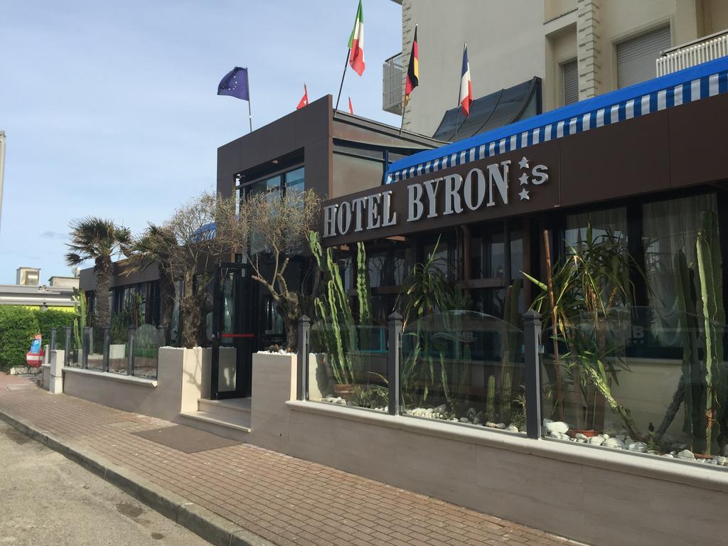 Hotel Byron Milano Marittima Exteriör bild