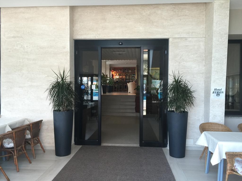 Hotel Byron Milano Marittima Exteriör bild