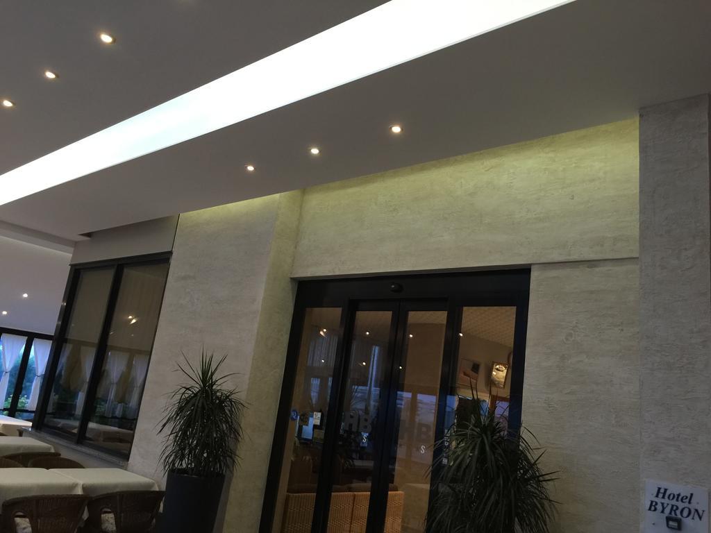 Hotel Byron Milano Marittima Exteriör bild
