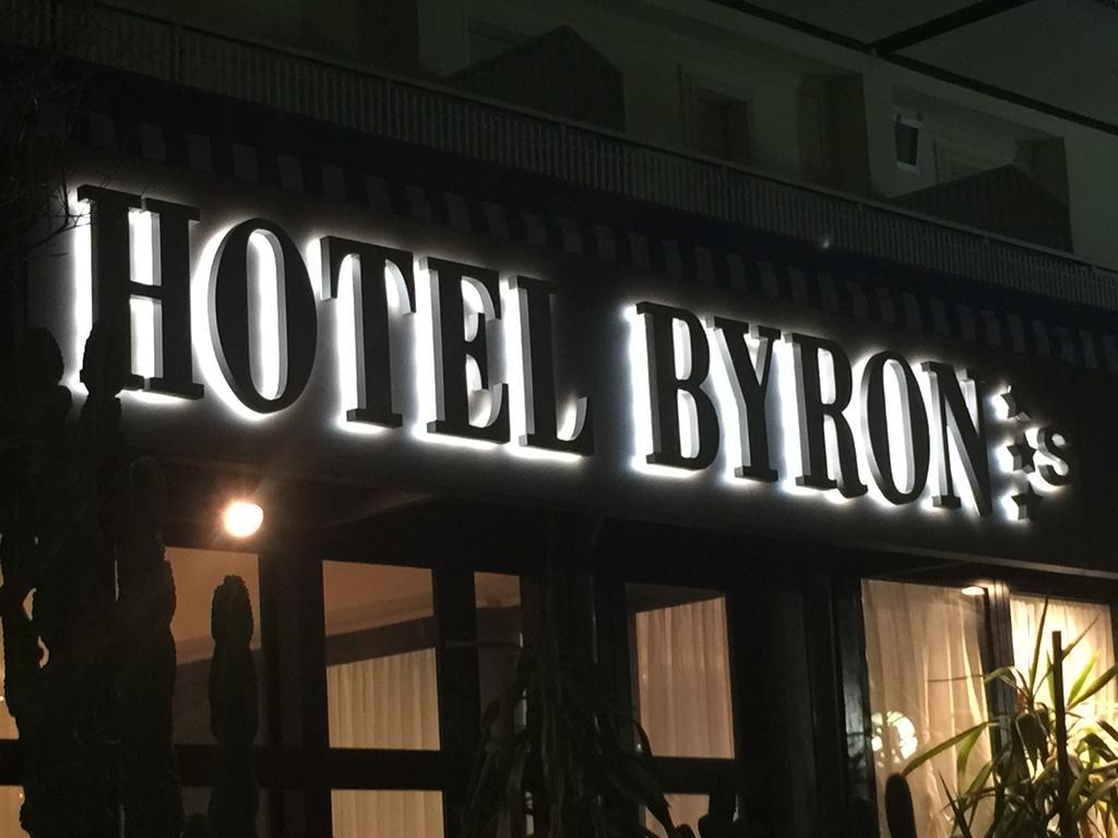 Hotel Byron Milano Marittima Exteriör bild